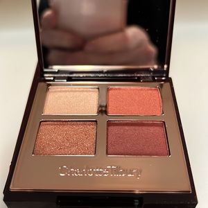 NIB Charlotte Tilbury luxury eyeshadow palette walk of no shame
